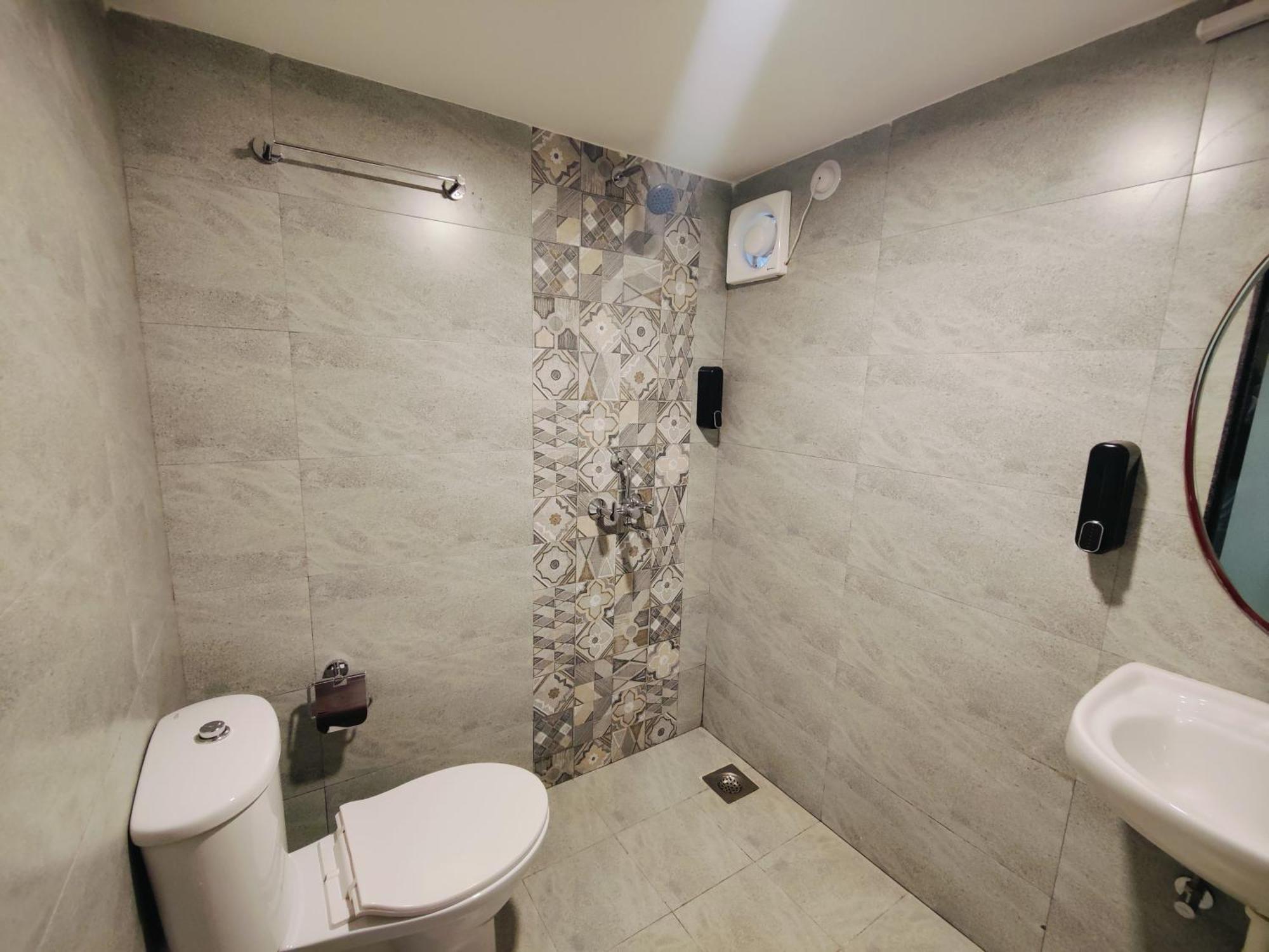 Kevin'S House By Travelkrafts Hotel Anjuna Bagian luar foto