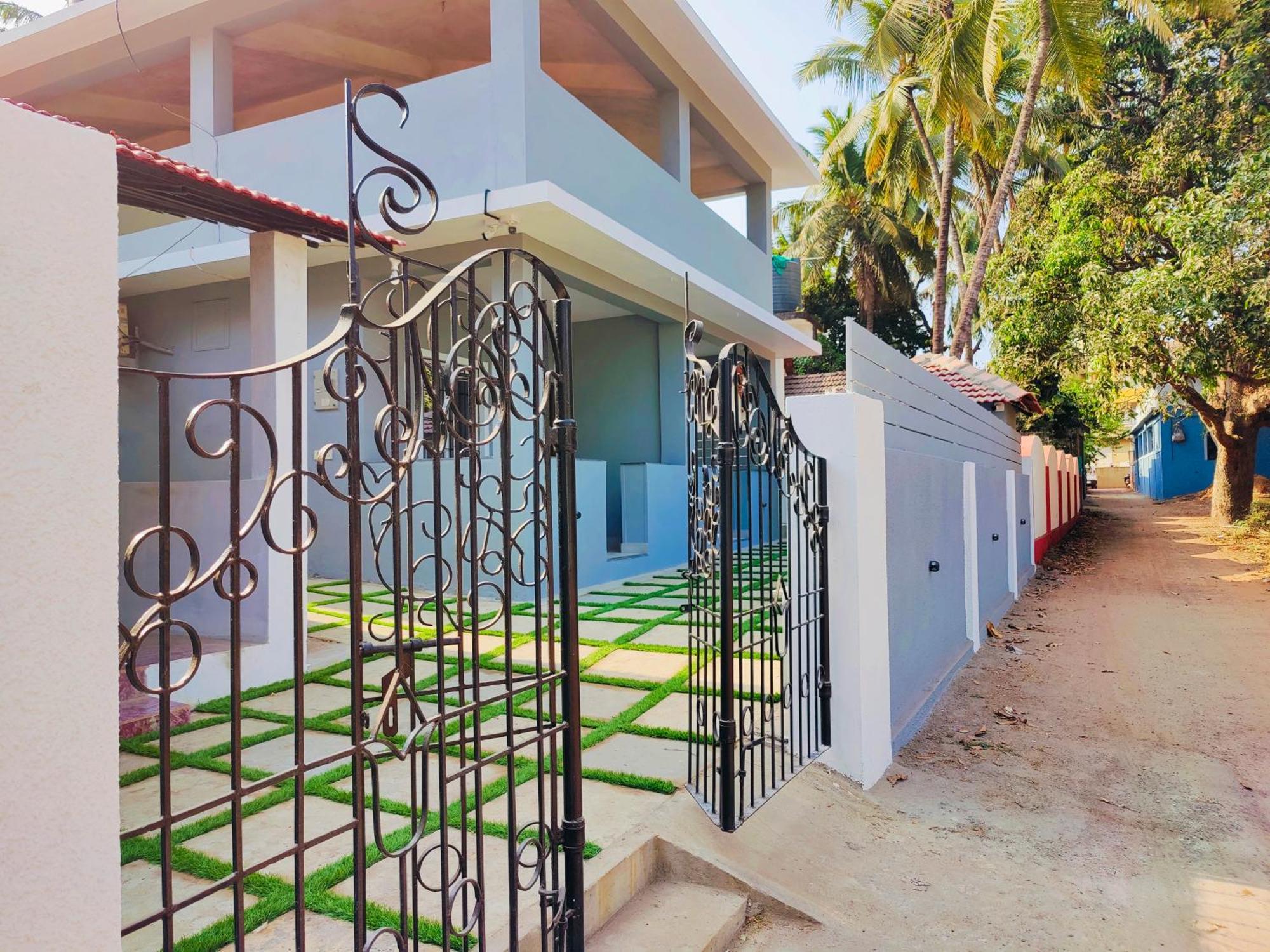 Kevin'S House By Travelkrafts Hotel Anjuna Bagian luar foto